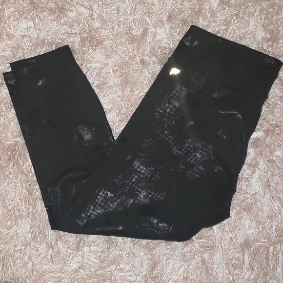 Fabletics - Picture 2 of 3